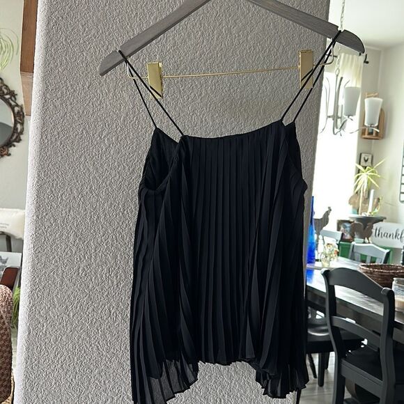 Abercrombie & Fitch Pleaded Black Spaghetti Straps Tank Top Flowy Elegant Loose - Picture 6 of 7